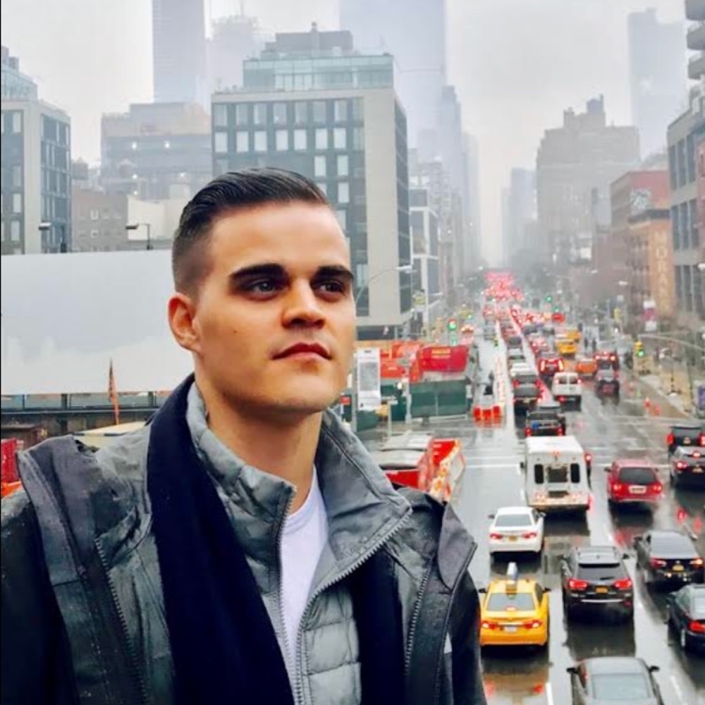 Meet your Posher, Blake